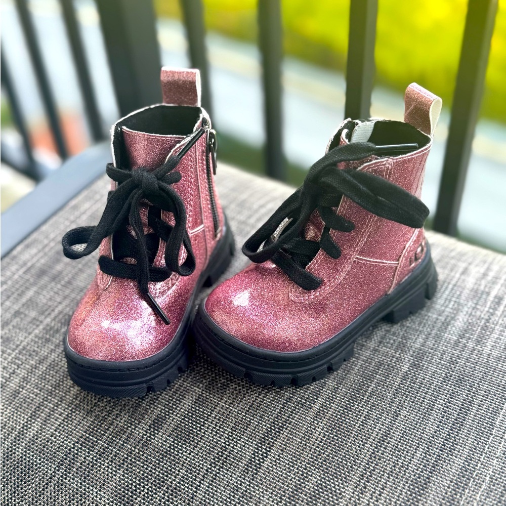 UGG Boots: T Ashton Lace Up Glitter